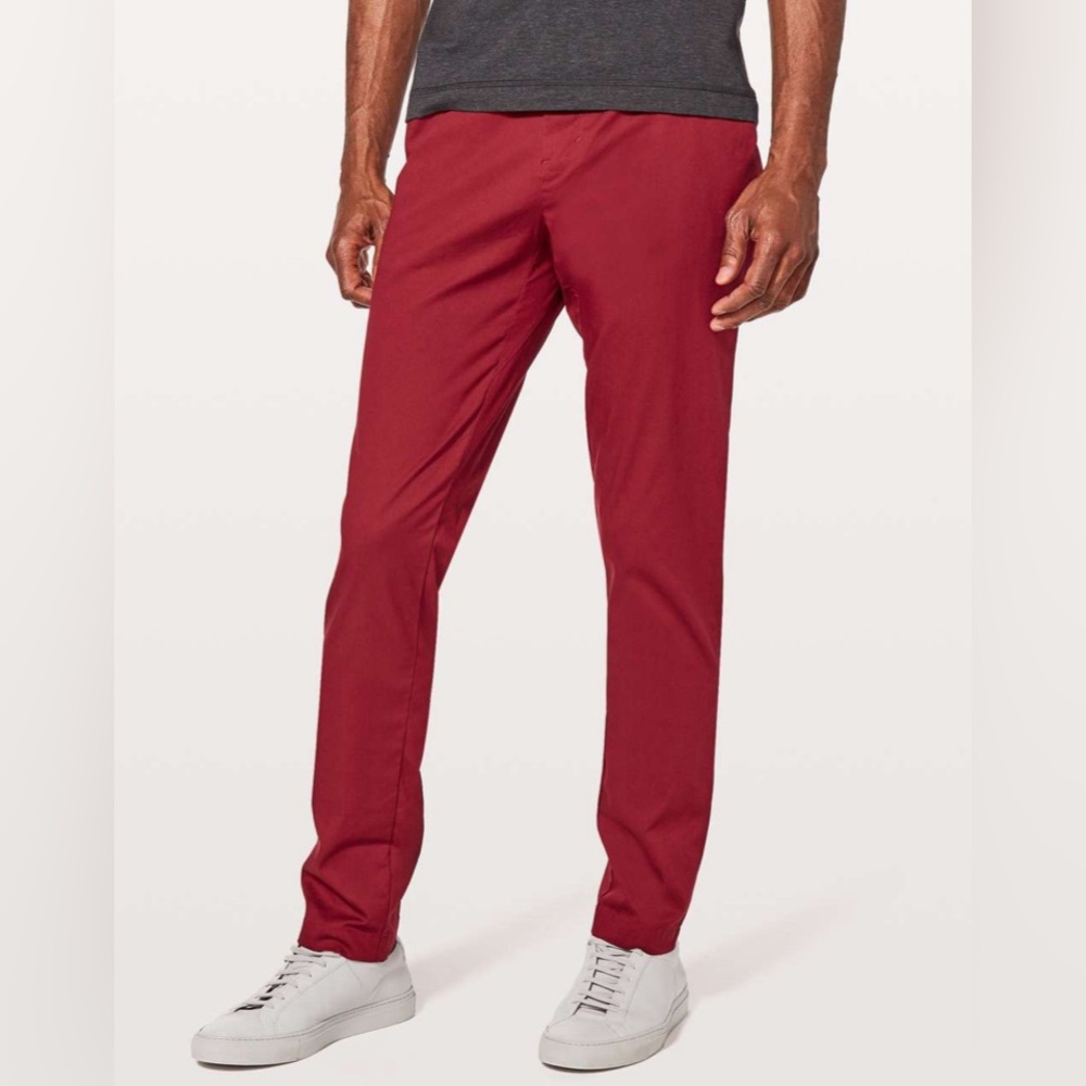 Lululemon Commission Pant Classic *Swift Cotton 30”
Oxblood Size 40